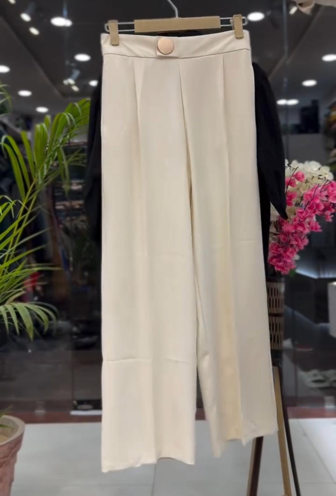 Trendy Top With Pants for Women 🌸