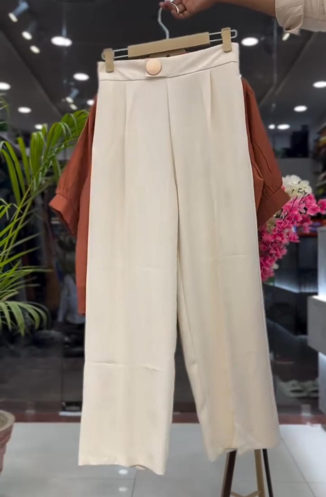 Trendy Top With Pants for Women 🌸