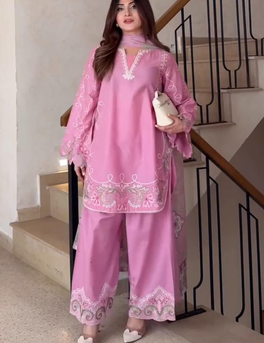 Beautiful Women's 3 Piece Suit