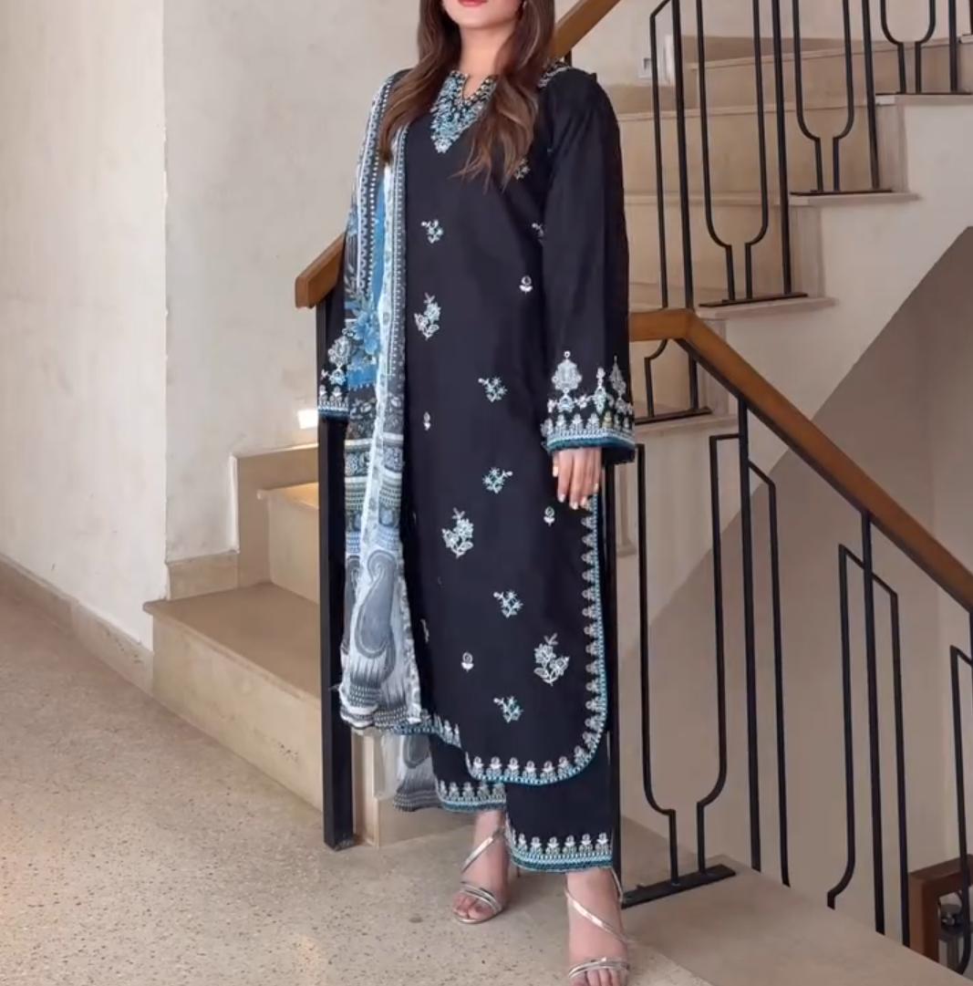 Beautiful Women's 3 Piece Suit
