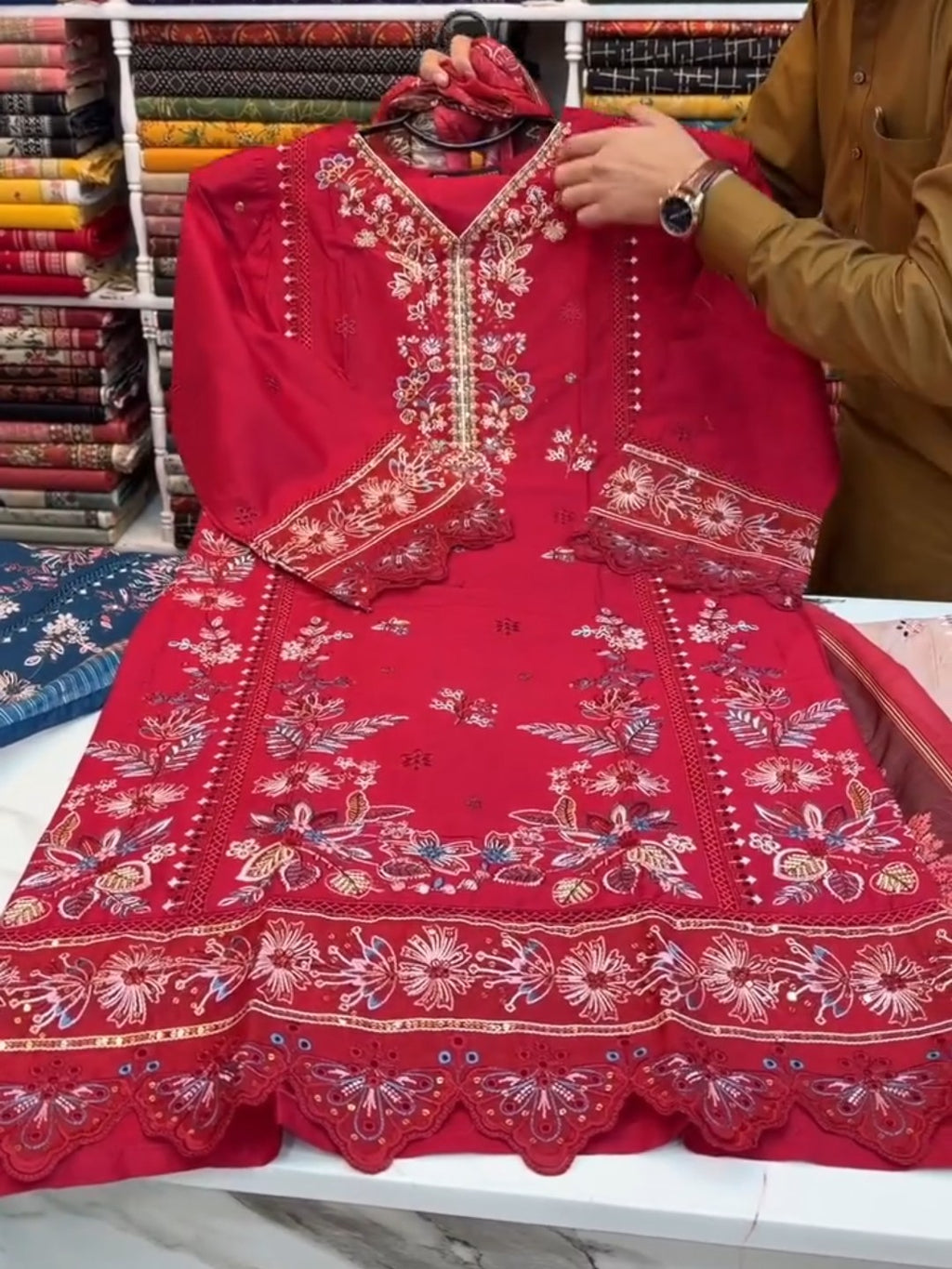 Embroidered 3PCS Lawn Suit ✨