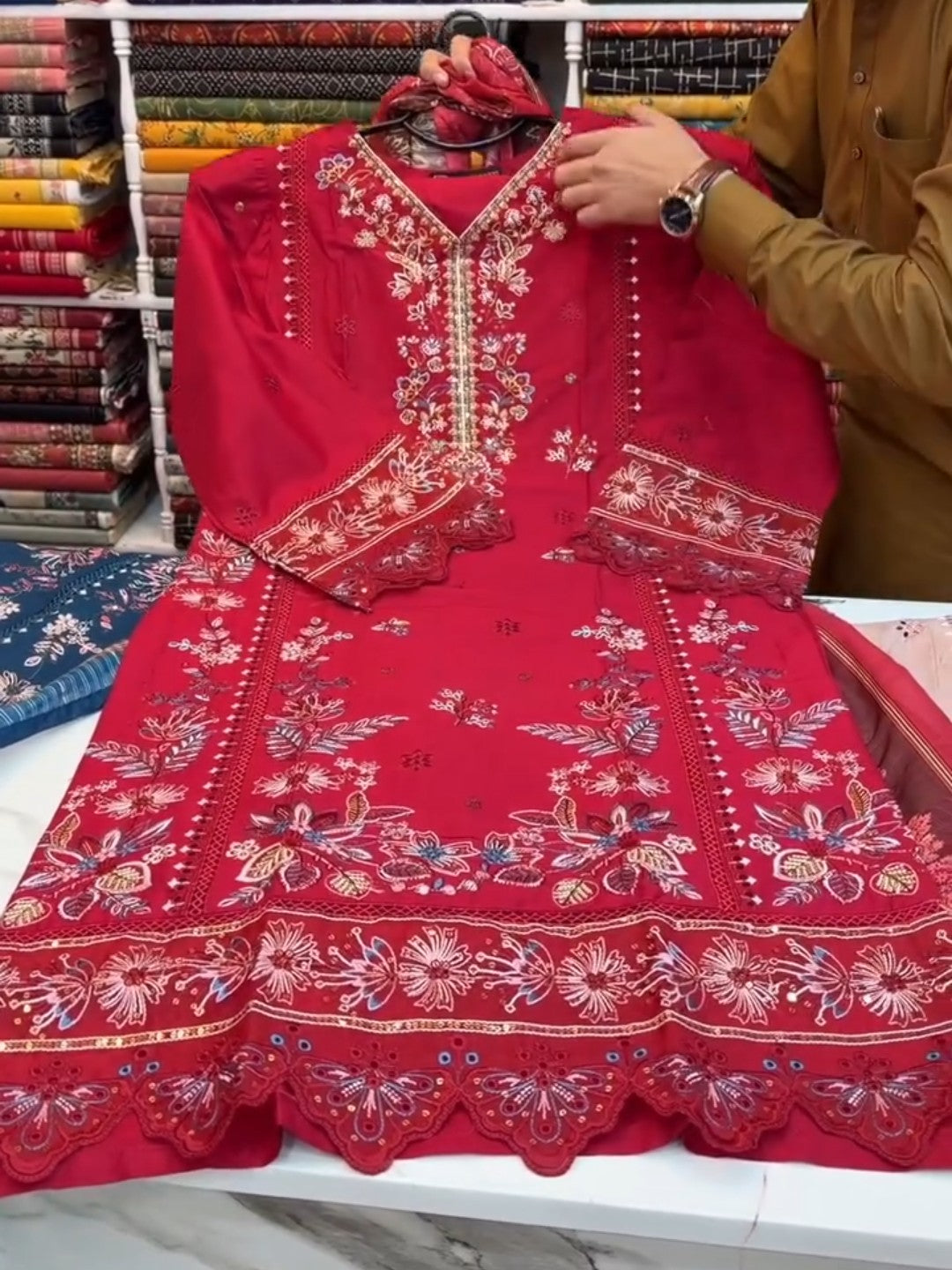 Embroidered 3PCS Lawn Suit ✨