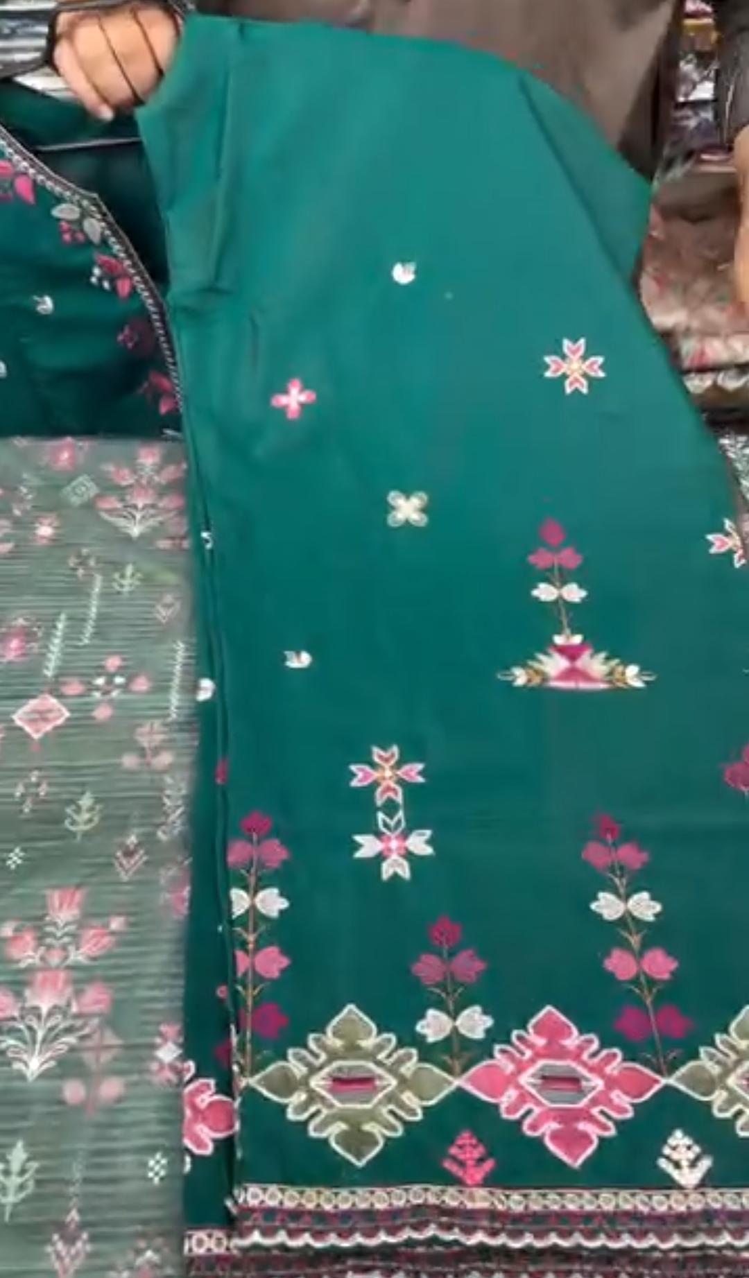 Women's 3 Piece Embroidered Lawn Suit