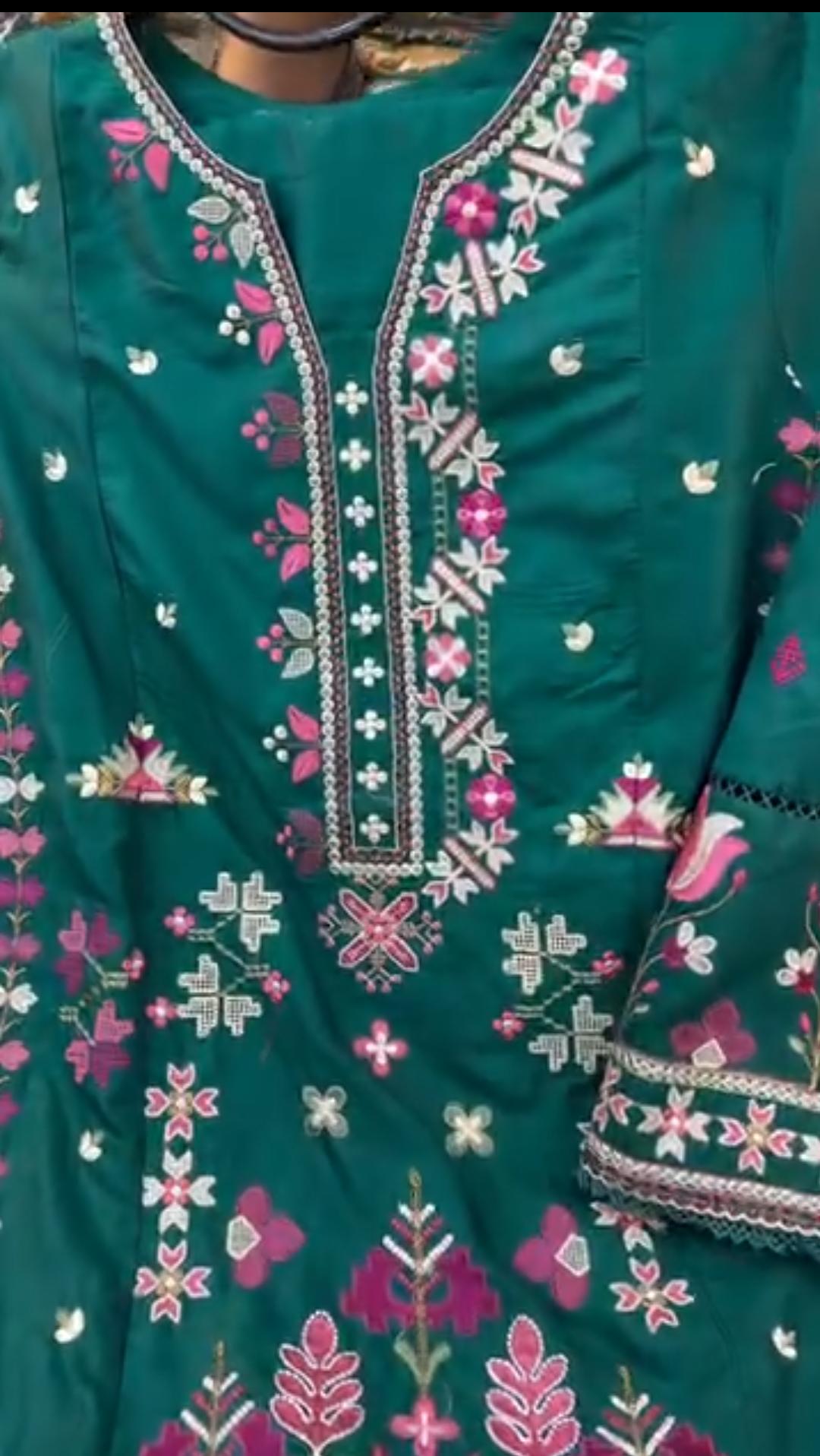 Women's 3 Piece Embroidered Lawn Suit